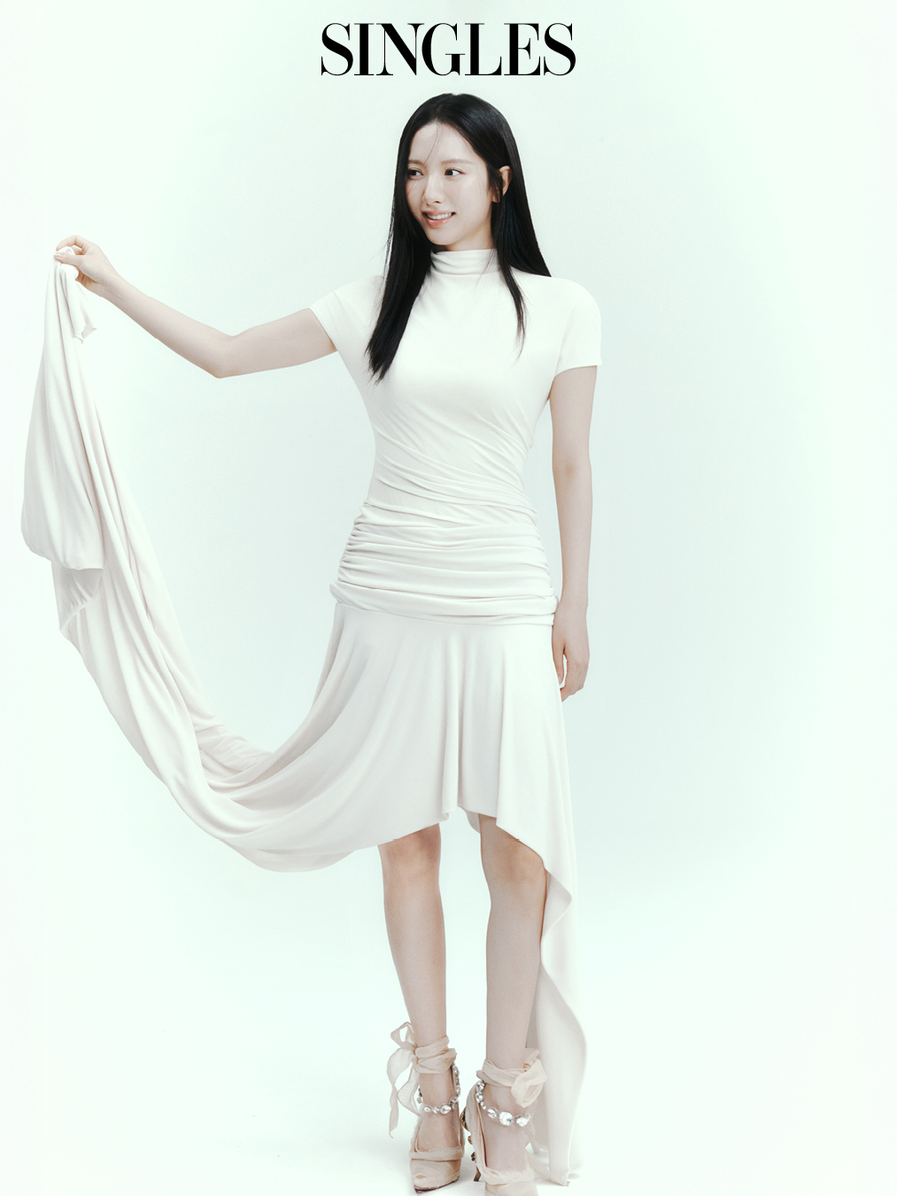 배우 김지연의 싱글즈 화보 이미지. 김지연,보나,우주소녀보나,배우김지연,우주소녀 보나 화보,김지연 화보,스물사섯 스물하나 김지연, 귀궁 보나 